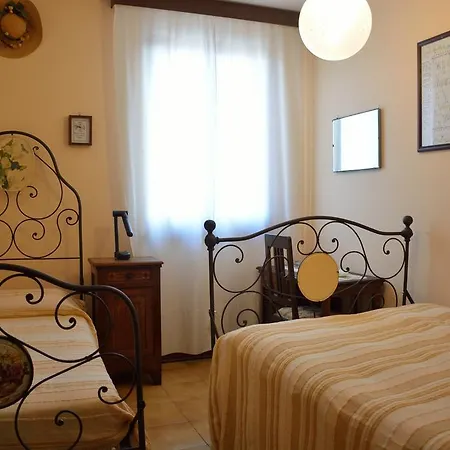 Antico Glicine Apartment Stazzona