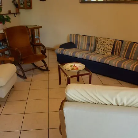 Apartment Antico Glicine Stazzona